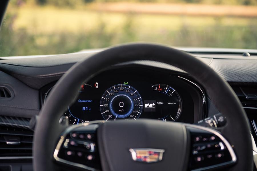 Панель приборов Cadillac CTS-V Kompressor 753 by GeigerCars 2017 года  (фото 13 из 18)